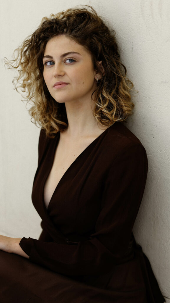 Portrait comédienne paris - photo professionnelle par Julie Reggiani